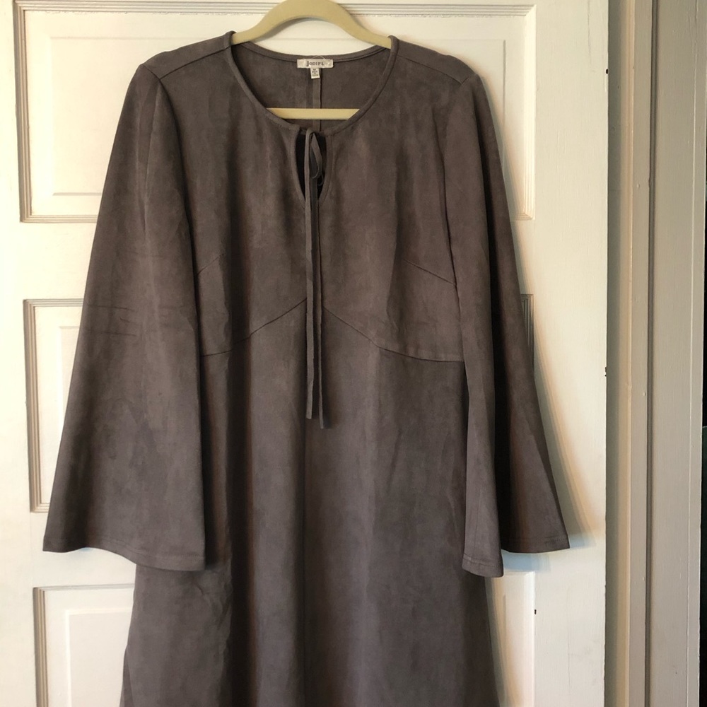 Gray Faux Suede Bell Sleeve Mini Dress - M